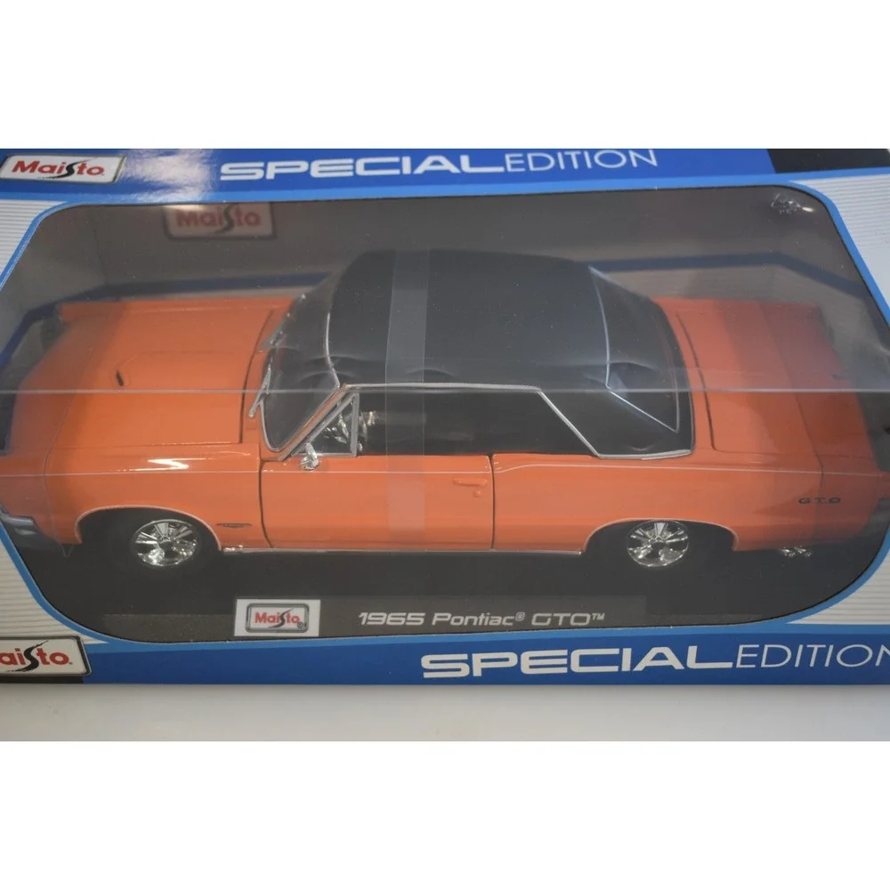 Maisto Special Edition 1:18 Scale 1965 Pontiac GTO Diecast Car Model | Orange
